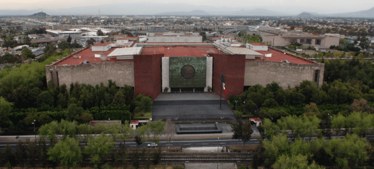 palacio-de-san-lazaro