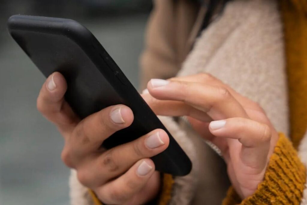 Lineas-telefonicas_-Por-que-suspenderan-algunos-numeros-en-2026_